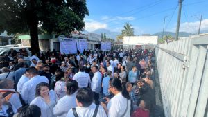 Siguen los conflictos laborales en el sector salud de Veracruz