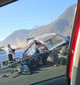Accidente en la autopista deja dos mujeres muertas y tres heridos