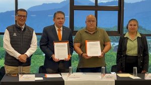 Sellan alianza por el talento: Ayuntamiento de Fortín y la Universidad Anáhuac.