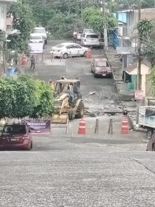 Trabajan en rehabilitación del puente vehicular en Santa Leticia