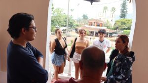 Jóvenes extranjeros conocen la riqueza cultural de Fortín
