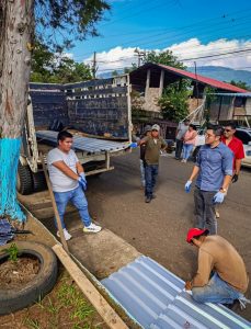 ENTREGAN LÁMINA CON SUBSIDIO EN IXHUATLÁN DEL CAFÉ