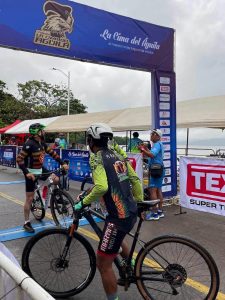 Atropellan a ciclista en carrera y pierde la vida