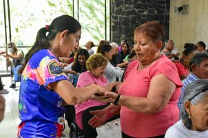 SMDIF promueve respeto, dignidad y cuidado hacia los adultos mayores
