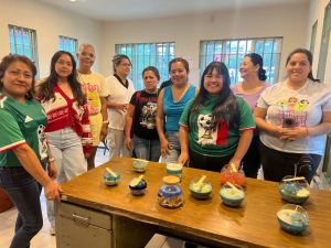 Impulsan el talento y el autoempleo con taller de velas artesanales en Fortín