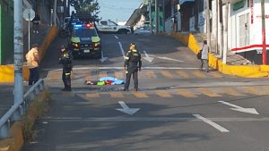 Muere mujer al ser atropellada en pleno centro