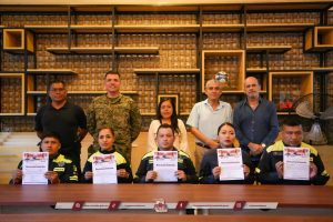 Ayuntamiento reconoce a elementos de la Policía por concluir capacitación de Apoyo al Turista