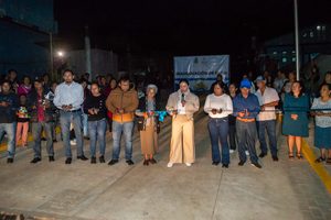 PAVIMENTAN CALLES DE GUZMANTLA EN IXHUATLÁN DEL CAFÉ